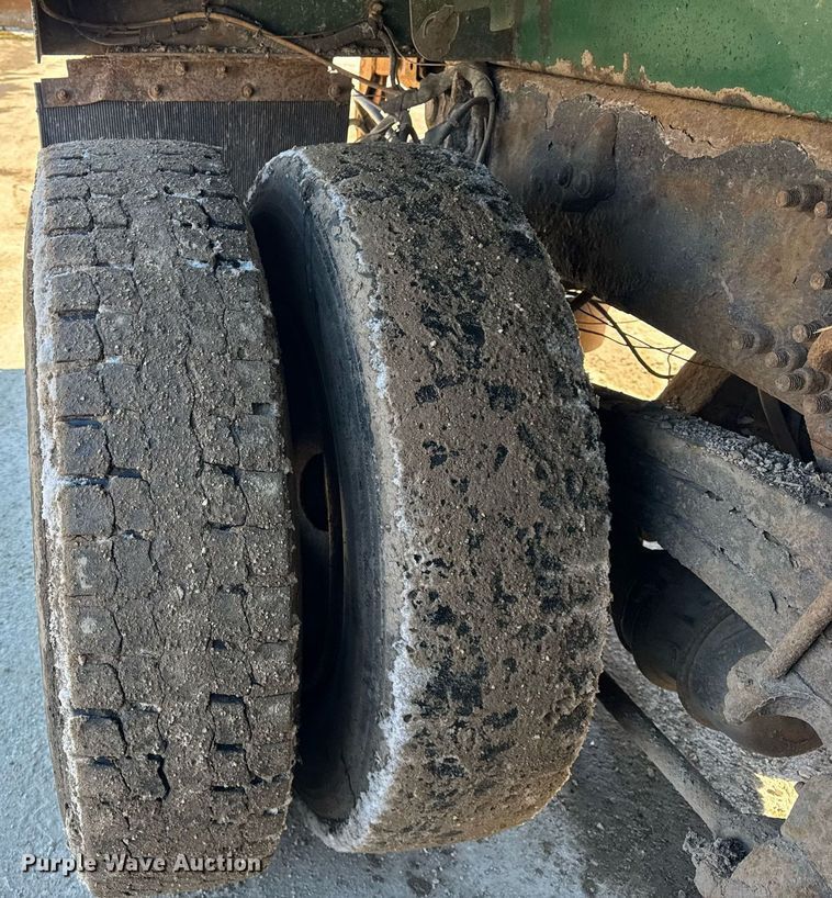 image for item DU3303 2002 Freightliner FL80 dump truck