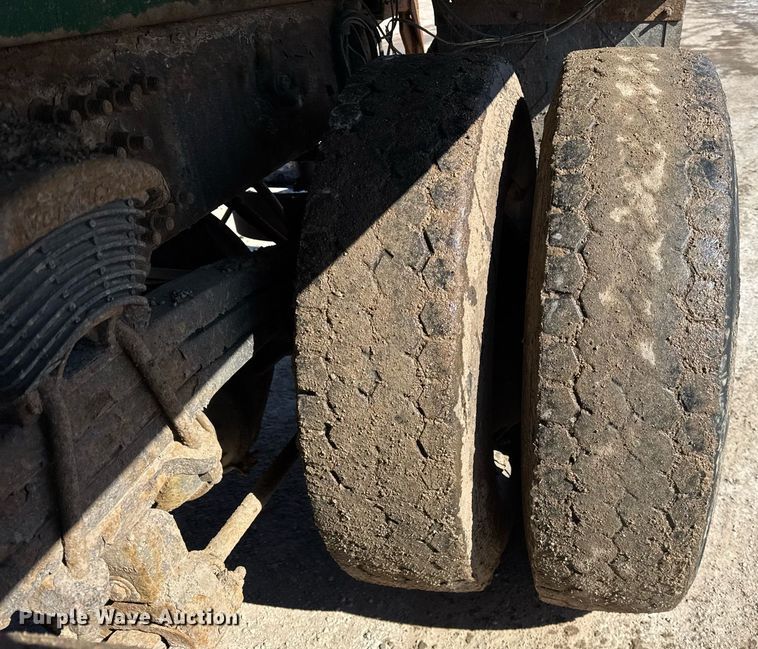 image for item DU3303 2002 Freightliner FL80 dump truck