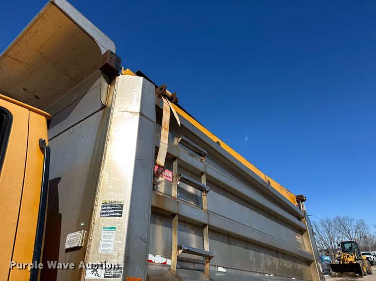 image for item DU3304 2001 Sterling dump truck