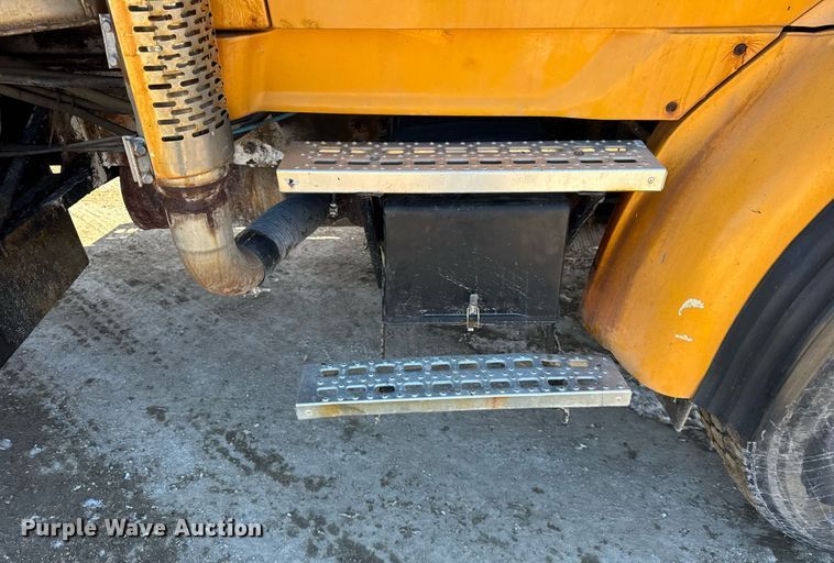 image for item DU3304 2001 Sterling dump truck