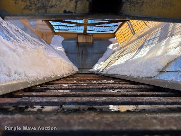 image for item DU3304 2001 Sterling dump truck