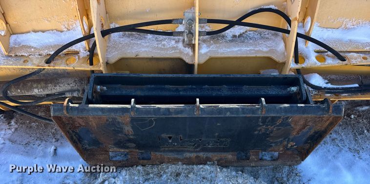 image for item DU3306 Meyer MBP812 skid steer snow pusher