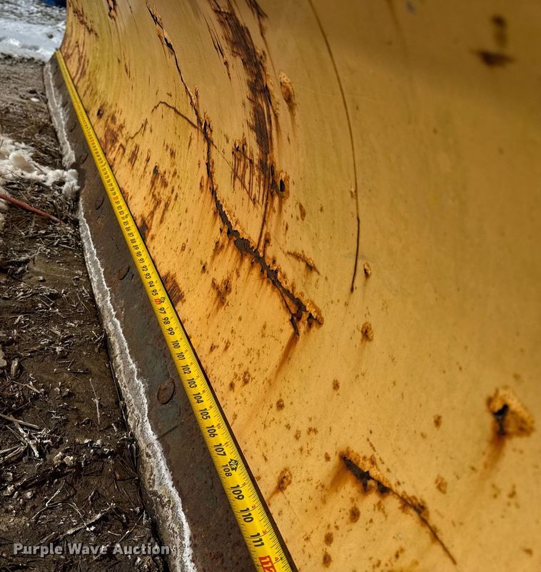 image for item DU3314 10' W snow plow