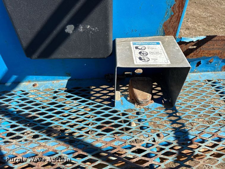 image for item DU3318 1997 Genie S60 boom lift