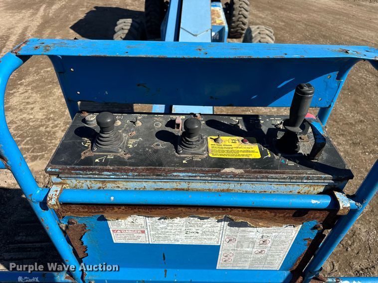 image for item DU3318 1997 Genie S60 boom lift
