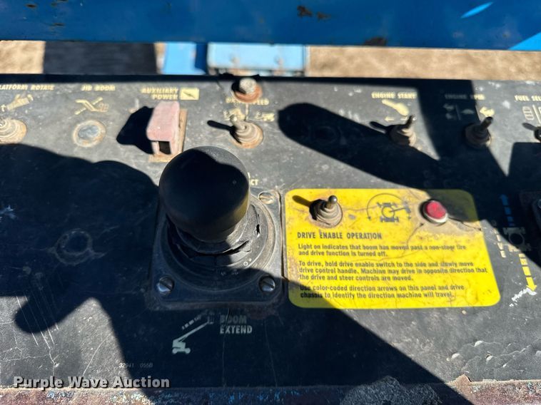 image for item DU3318 1997 Genie S60 boom lift