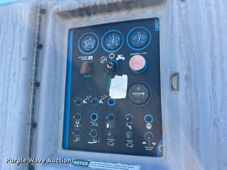 image for item DU3318 1997 Genie S60 boom lift