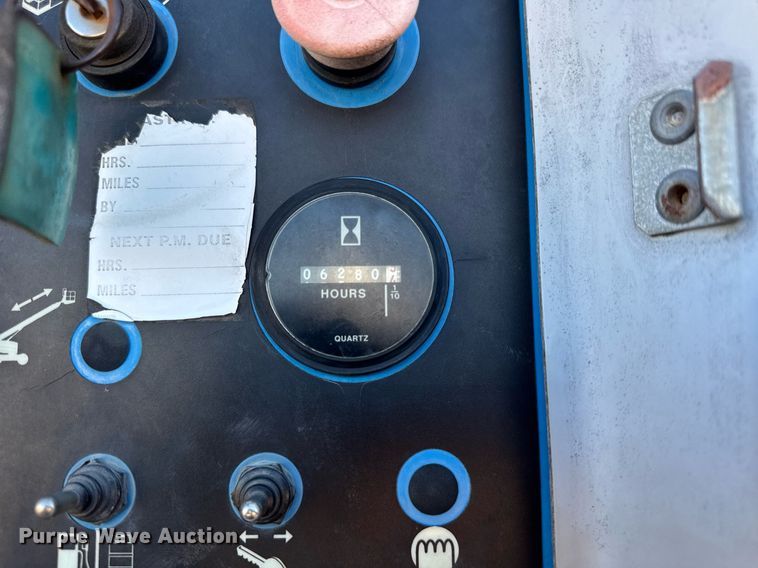 image for item DU3318 1997 Genie S60 boom lift