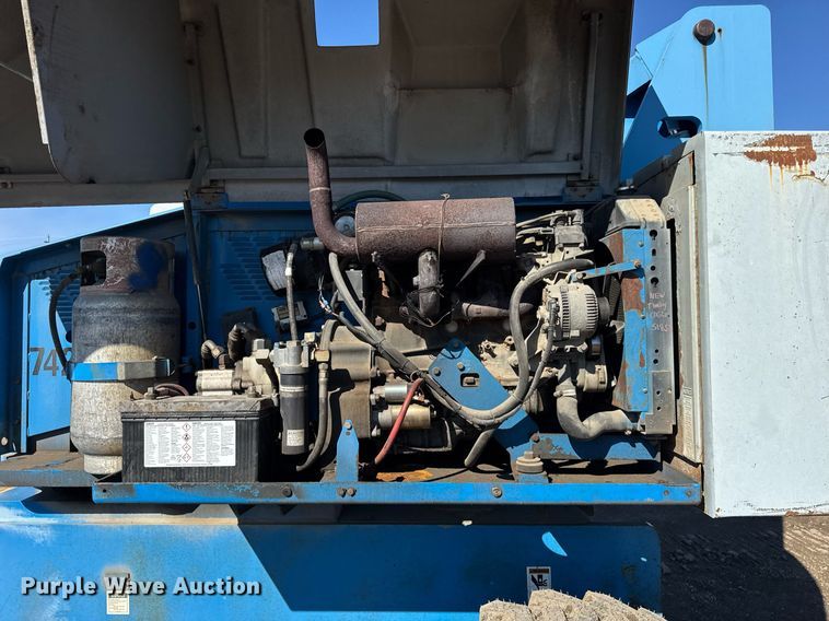 image for item DU3318 1997 Genie S60 boom lift