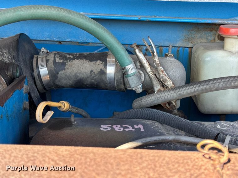 image for item DU3318 1997 Genie S60 boom lift