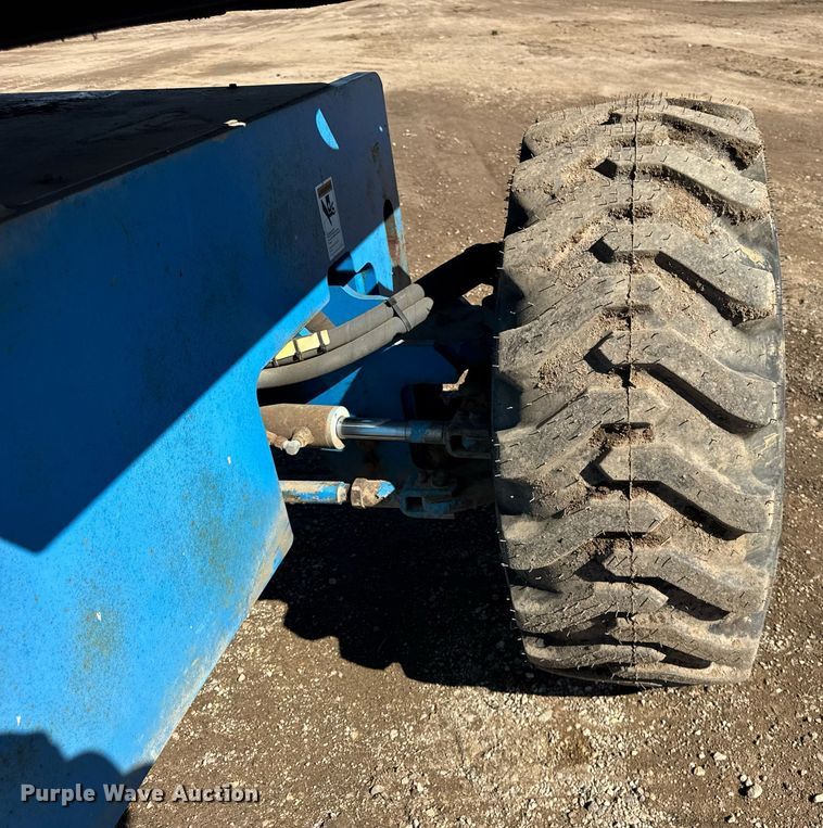 image for item DU3318 1997 Genie S60 boom lift