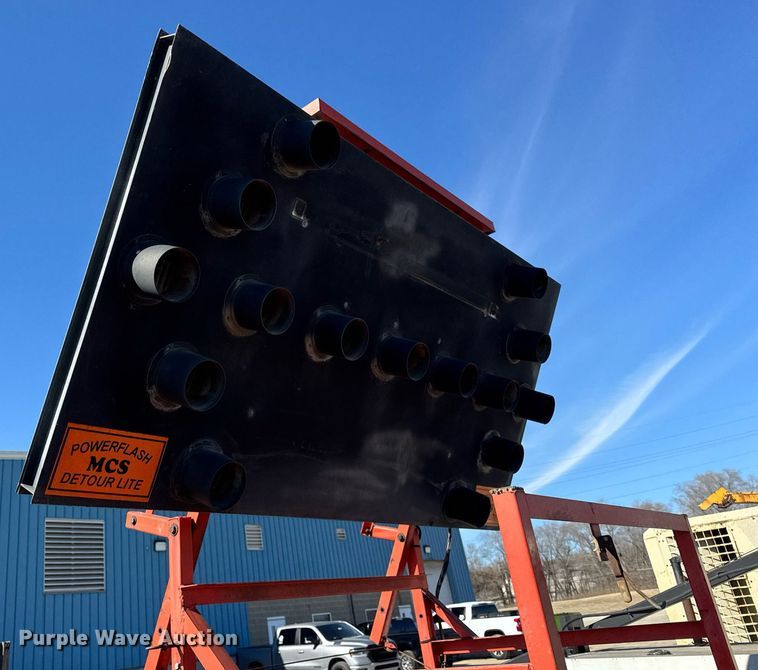 image for item DU3319 MCS Power Flash Lite arrow board trailer