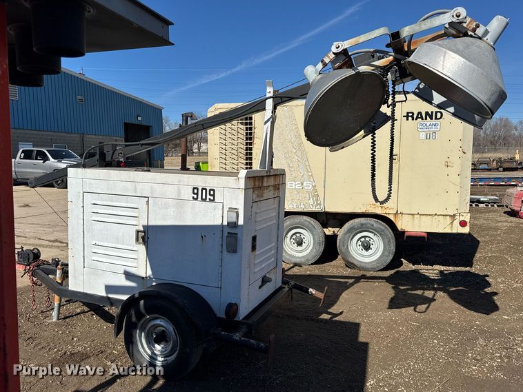 image for item DU3320 1992 Enercon Engineering D302-2 light plant