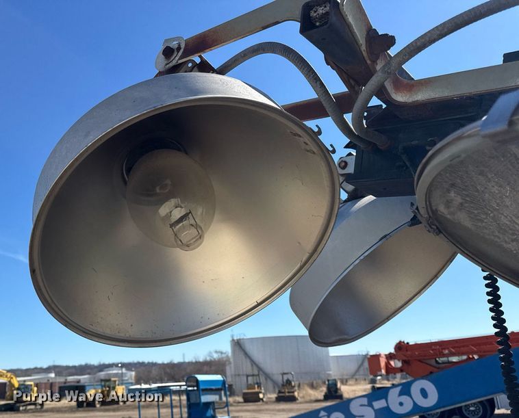 image for item DU3320 1992 Enercon Engineering D302-2 light plant