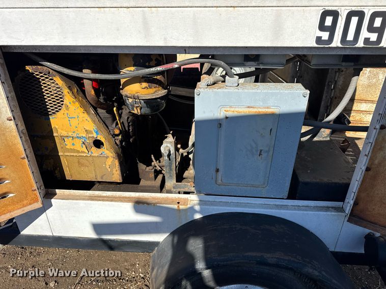 image for item DU3320 1992 Enercon Engineering D302-2 light plant