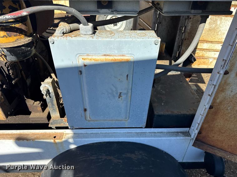 image for item DU3320 1992 Enercon Engineering D302-2 light plant