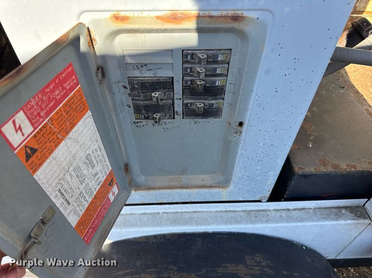 image for item DU3320 1992 Enercon Engineering D302-2 light plant