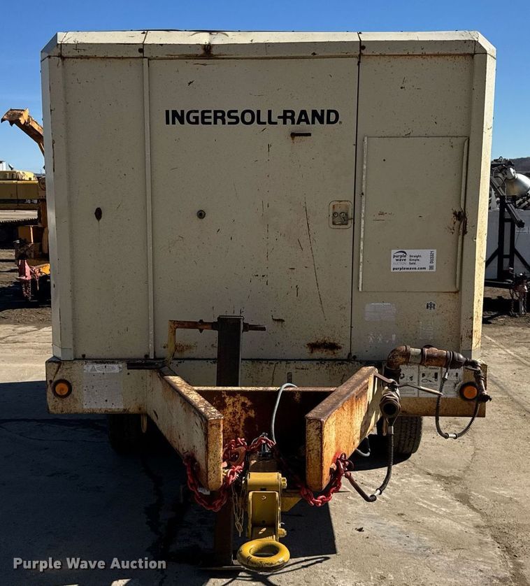 image for item DU3321 Ingersoll Rand 825 air compressor