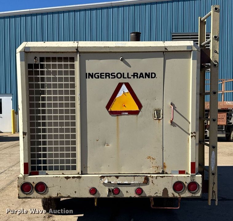 image for item DU3321 Ingersoll Rand 825 air compressor