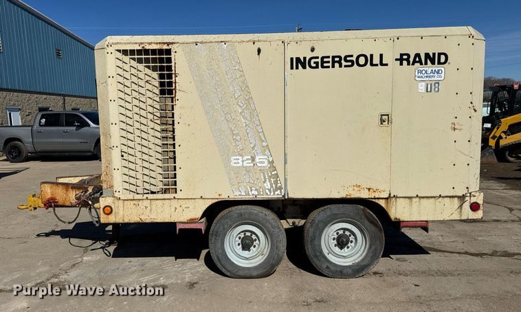 image for item DU3321 Ingersoll Rand 825 air compressor