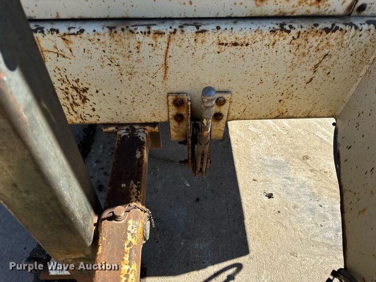 image for item DU3321 Ingersoll Rand 825 air compressor