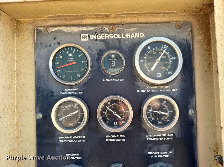 image for item DU3321 Ingersoll Rand 825 air compressor