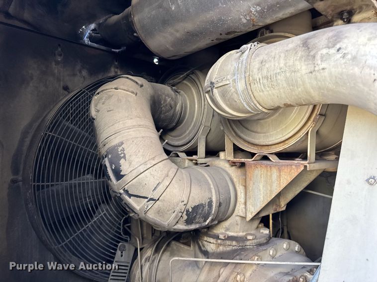 image for item DU3321 Ingersoll Rand 825 air compressor