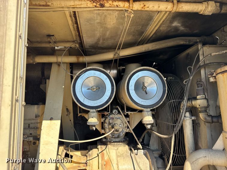 image for item DU3321 Ingersoll Rand 825 air compressor