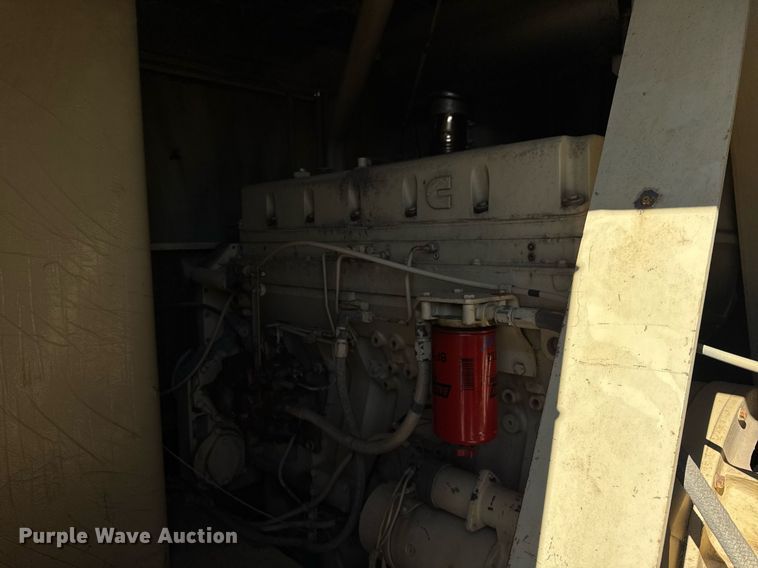 image for item DU3321 Ingersoll Rand 825 air compressor