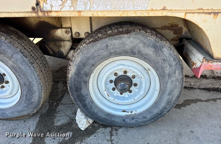 image for item DU3321 Ingersoll Rand 825 air compressor