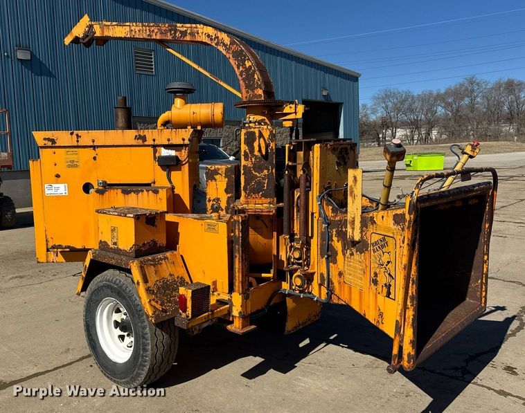 image for item DU3322 1990 Bandit wood chipper