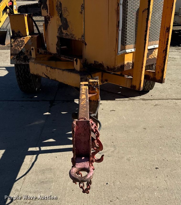 image for item DU3322 1990 Bandit wood chipper