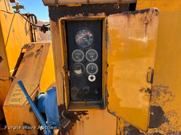 image for item DU3322 1990 Bandit wood chipper