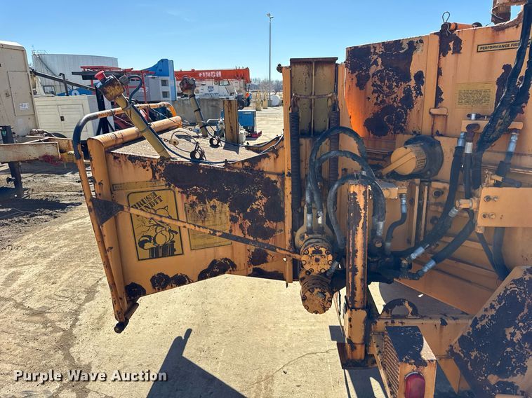 image for item DU3322 1990 Bandit wood chipper