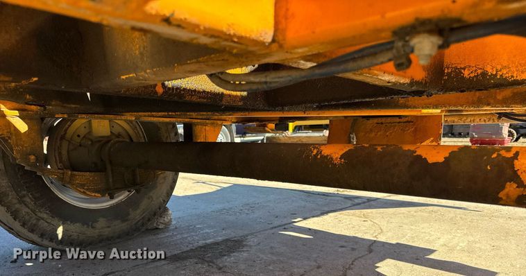 image for item DU3322 1990 Bandit wood chipper