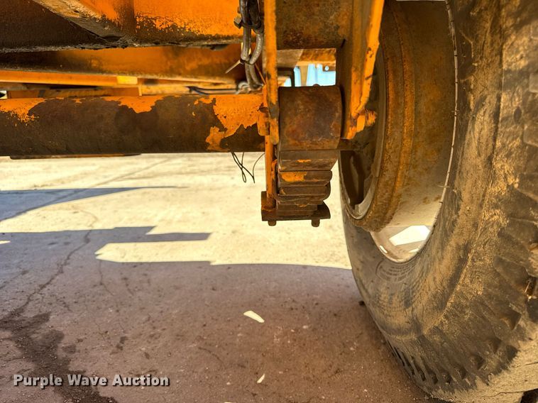 image for item DU3322 1990 Bandit wood chipper