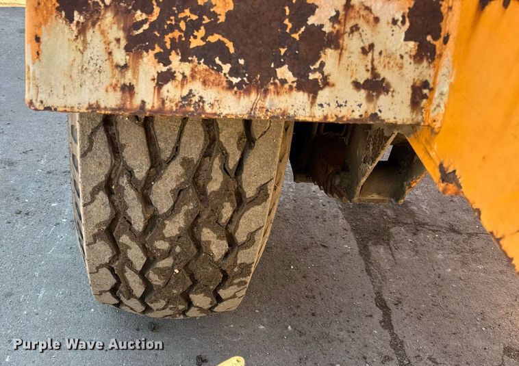 image for item DU3322 1990 Bandit wood chipper