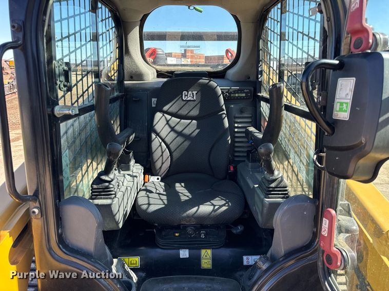 image for item DU3323 2022 Caterpillar 259D3 tracked skid steer loader