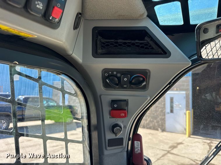 image for item DU3323 2022 Caterpillar 259D3 tracked skid steer loader