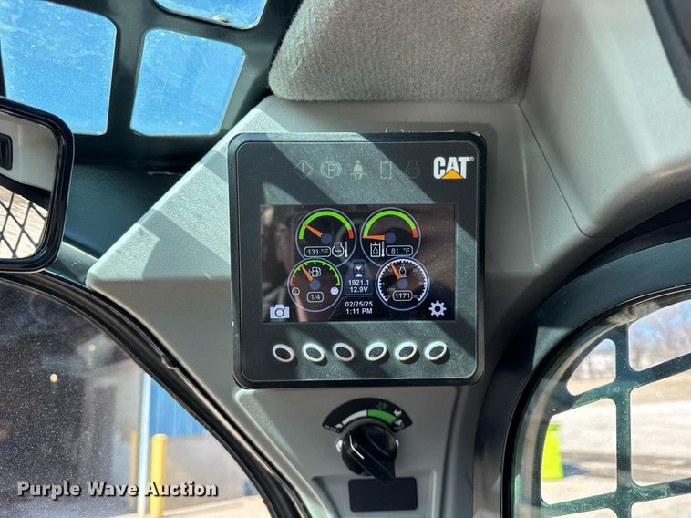 image for item DU3323 2022 Caterpillar 259D3 tracked skid steer loader