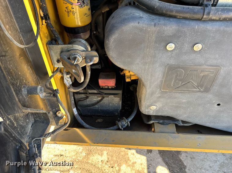 image for item DU3323 2022 Caterpillar 259D3 tracked skid steer loader
