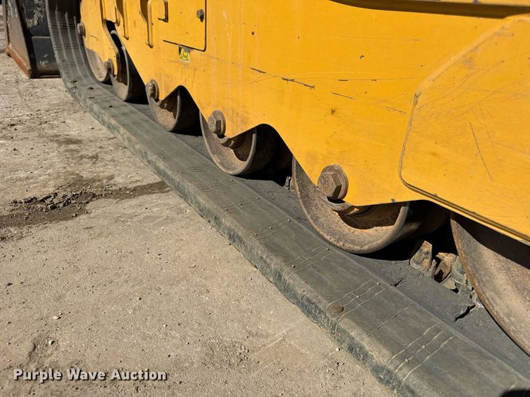 image for item DU3323 2022 Caterpillar 259D3 tracked skid steer loader