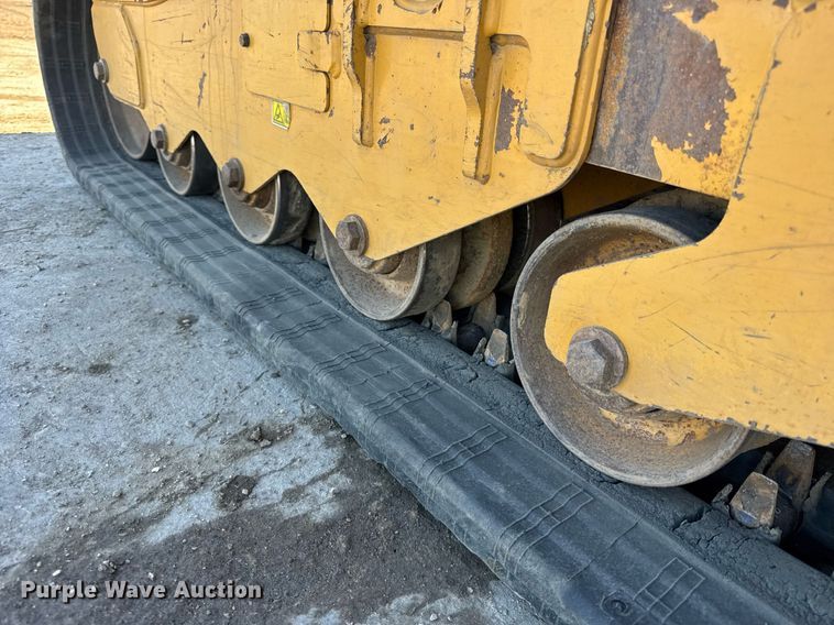 image for item DU3323 2022 Caterpillar 259D3 tracked skid steer loader