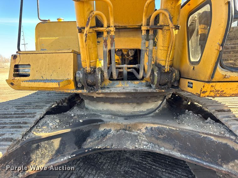 image for item DU3327 1997 John Deere 892E excavator