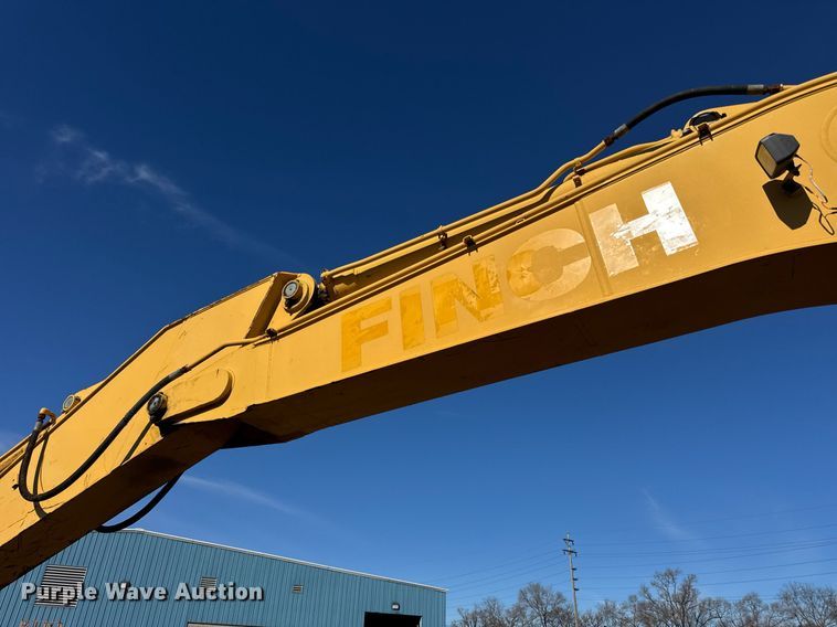 image for item DU3327 1997 John Deere 892E excavator