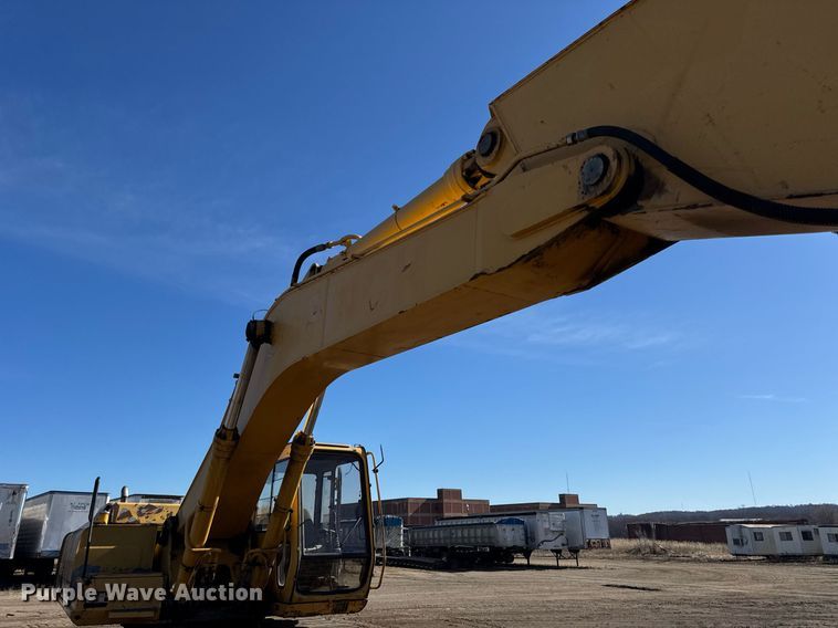 image for item DU3327 1997 John Deere 892E excavator