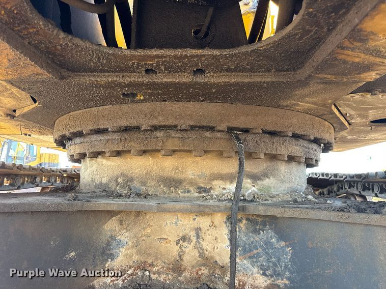 image for item DU3327 1997 John Deere 892E excavator