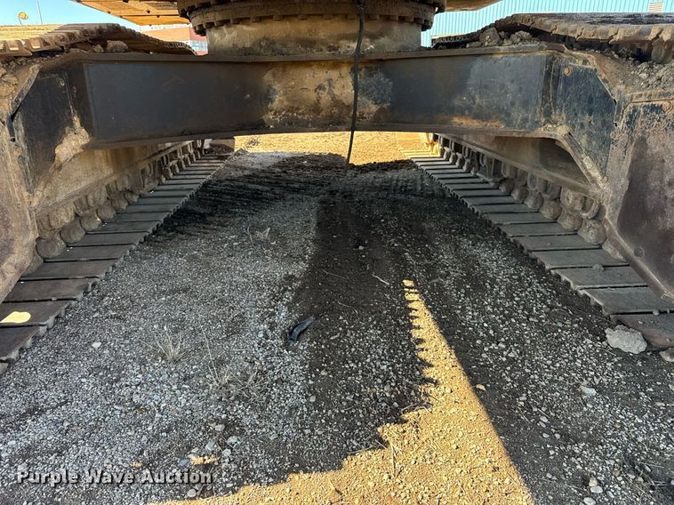 image for item DU3327 1997 John Deere 892E excavator