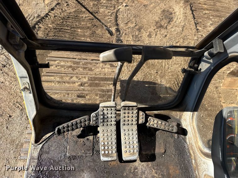 image for item DU3327 1997 John Deere 892E excavator