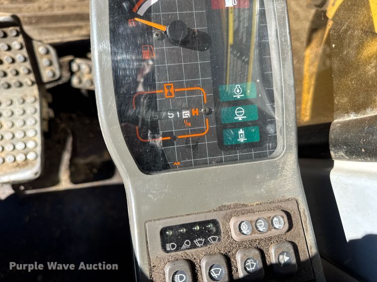 image for item DU3327 1997 John Deere 892E excavator